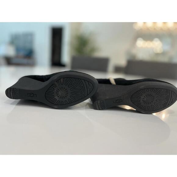 Women’s UGG wedge ankle ankle boots, Black, zip closure, Size 5.5 - Picture 5 of 6